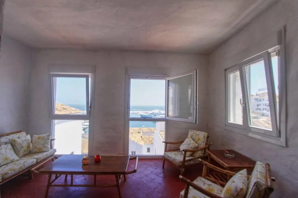 1079 - Frontline Puerto Banus Apartment Marbella