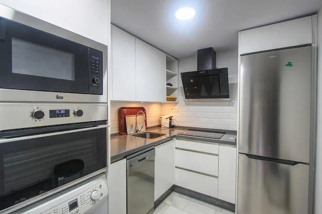 1079 - Frontline Puerto Banus Apartment Marbella
