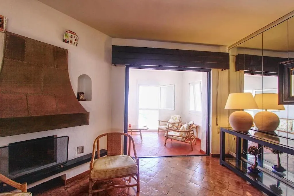 1079 - Frontline Puerto Banus Apartment Marbella